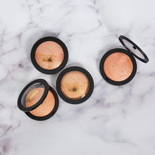 Cargar imagen en el visor de la galería, RK By Kiss All Over Glow bronzer iluminado para rostro y cuerpo ruby kiss