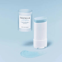 Cargar imagen en el visor de la galería, Skin 1004 Madagascar Centella Hyalu-Cica Silky-Fit Sun Stick protector solar en barra