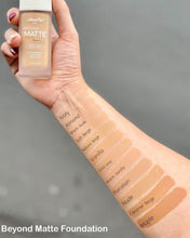 Cargar imagen en el visor de la galería, Amor Us Beyond Matte Base