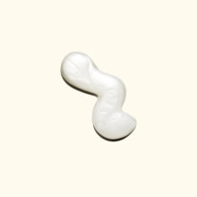 Cargar imagen en el visor de la galería, Amika the kure strength repair shampoo