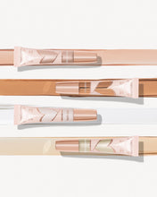 Cargar imagen en el visor de la galería, Beauty Creations Varitas iluminadoras líquidas Flawless Stay