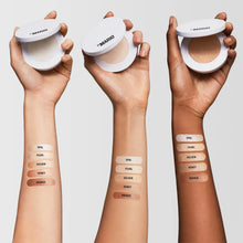 Cargar imagen en el visor de la galería, Makeup by Mario Soft Glow Highlighter Iluminador en polvo