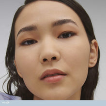 Cargar imagen en el visor de la galería, Sephora reveal the real 12hr soft radiant tint