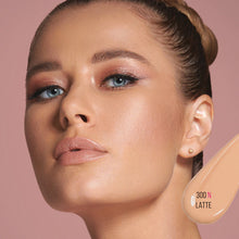 Cargar imagen en el visor de la galería, Base Huda Beauty Luminous Matte