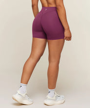 Cargar imagen en el visor de la galería, Gymshark Running Tight Shorts
