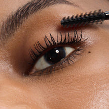 Cargar imagen en el visor de la galería, YSL LASH LATEX MASCARA
