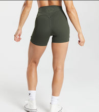 Cargar imagen en el visor de la galería, Gymshark Legacy Tight Shorts
