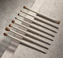 Cargar imagen en el visor de la galería, Morphe x Ariel Signature Eyes 8 pz Eye brush set
