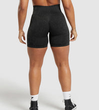 Cargar imagen en el visor de la galería, Gymshark adapt safari tight shorts
