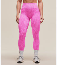 Cargar imagen en el visor de la galería, Gymshark Adapt x Whitney animal seamless leggings
