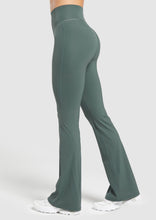 Cargar imagen en el visor de la galería, Gymshark Elevate Flared Leggings 2.0
