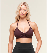 Cargar imagen en el visor de la galería, Gymshark minimal halterneck sport bra

