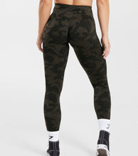 Cargar imagen en el visor de la galería, Gymshark adapt camo seamless ribbed leggings black/ camo brown
