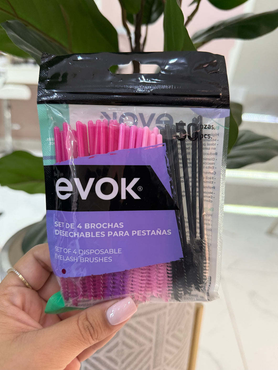 Evok Cepillos desechables para pestañas.