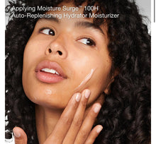 Cargar imagen en el visor de la galería, Clinique Most Loved Skin Care + Makeup Set
