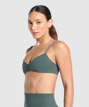 Cargar imagen en el visor de la galería, Gymshark elevate ruched sport bra
