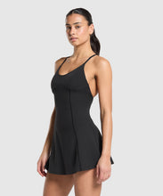 Cargar imagen en el visor de la galería, Gymshark Strappy 2 in 1 dress vestido short
