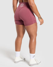 Cargar imagen en el visor de la galería, Legacy logo tight shorts washed berry pink
