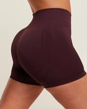 Cargar imagen en el visor de la galería, Gymshark everyday seamless light hold shorts
