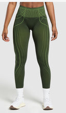 Cargar imagen en el visor de la galería, Gymshark Apex Seamless Leggings
