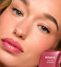 Cargar imagen en el visor de la galería, Saie Glossy Bounce Hydrating Lip Oil
