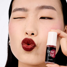 Cargar imagen en el visor de la galería, Benefit Benetint Liquid Lip + Cheek Blush Stain Tono “Dark Cherry”
