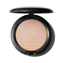 Cargar imagen en el visor de la galería, MAC Extra Dimension Skinfinish Iluminador
