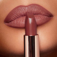 Cargar imagen en el visor de la galería, Charlotte Tilbury
Mini Pillow Talk Lipstick &amp; Liner Set
