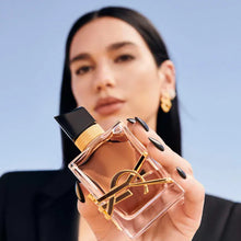 Cargar imagen en el visor de la galería, Yves Saint Laurent 
Libre Flowers &amp; Flames Perfume (90ml)
