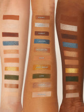 Cargar imagen en el visor de la galería, Tarte Glamazon Amazonian Clay Eyeshadow Palette
