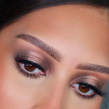 Cargar imagen en el visor de la galería, Beauty Bakerie The Chosen Bun Eyeshadow Eye Makeup Paleta de sombras
