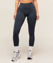 Cargar imagen en el visor de la galería, Gymshark Soft Sculpt Leggings
