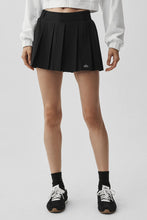Cargar imagen en el visor de la galería, Alo yoga Rally Tennis Skirt Black
