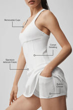Cargar imagen en el visor de la galería, alo yoga airbrush sparks fly corset tennis dress white
