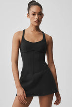 Cargar imagen en el visor de la galería, alo yoga airbrush sparks fly corset tennis dress black
