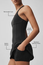 Cargar imagen en el visor de la galería, alo yoga airbrush sparks fly corset tennis dress black
