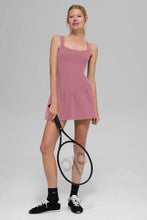 Cargar imagen en el visor de la galería, Alo yoga alosfot break point tennis dress pink wild rose
