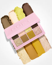 Cargar imagen en el visor de la galería, Beauty Creations Duet Modern Greens Paleta de sombras
