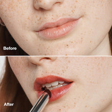 Cargar imagen en el visor de la galería, CLINIQUE Almost Lipstick lip balm black honey
