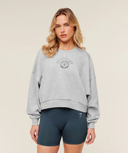 Cargar imagen en el visor de la galería, Gymshark Worn Crest Graphic Sweatshirt Grey
