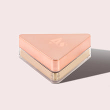 Cargar imagen en el visor de la galería, Lys Beauty Triple Fix Loose Setting Powder banana
