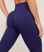 Cargar imagen en el visor de la galería, Gymshark Poise Light Support Seamless Conjunto Deportivo
