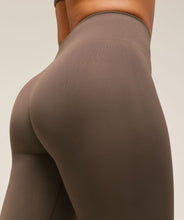Cargar imagen en el visor de la galería, Gymshark Soft Sculpt Leggings Brown
