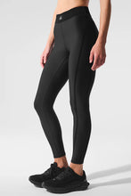 Cargar imagen en el visor de la galería, Alo Yoga Line Up Set Deportivo
