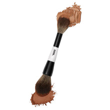 Cargar imagen en el visor de la galería, MAKEUP BY MARIO F2 Dual-Ended Powder Brush
