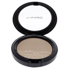 Cargar imagen en el visor de la galería, MAC Extra Dimension Skinfinish Iluminador
