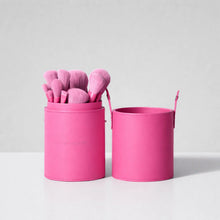 Cargar imagen en el visor de la galería, Beauty Creations Hot Girl 24 Pc Brush Set
