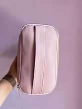 Cargar imagen en el visor de la galería, Ipsy Cosmetiquera
