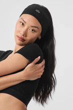 Cargar imagen en el visor de la galería, Alo yoga airlift headband
