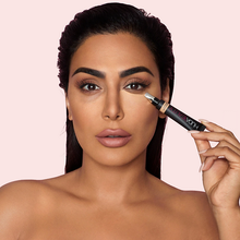 Cargar imagen en el visor de la galería, Huda Beauty The Overachiever Concealer
